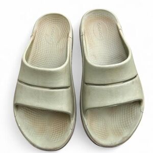 OOFOS Women's Olive Slide Sandals